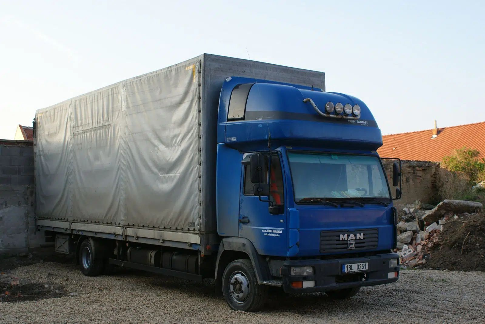 Box truck